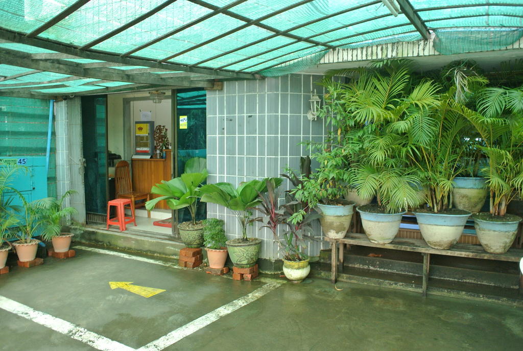 Silver Moon Hotel Rangum Exterior foto